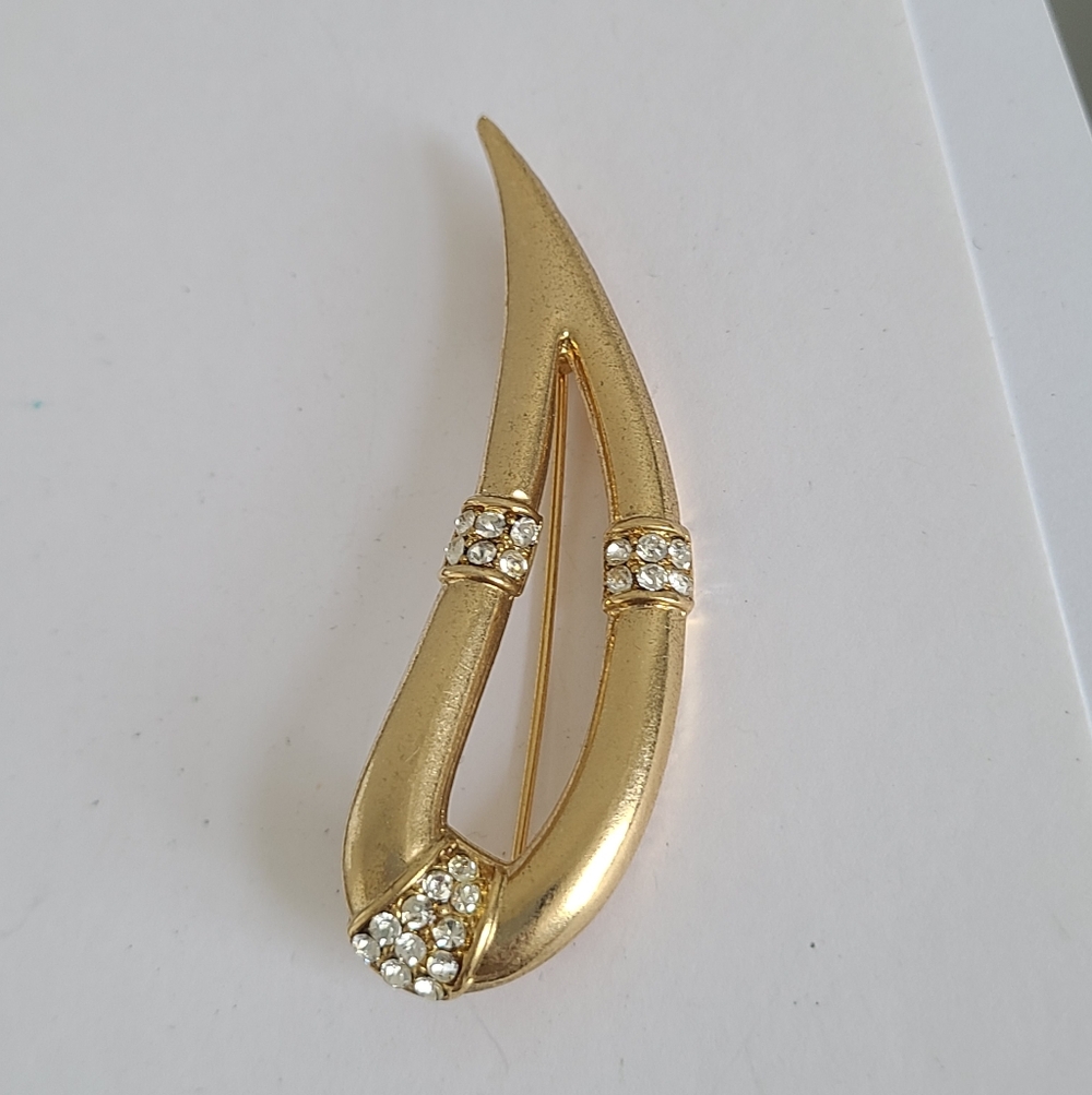 Vintage Gold Tone Long Open Teardrop Rhinestone Elongated Shawl Brooch Pin